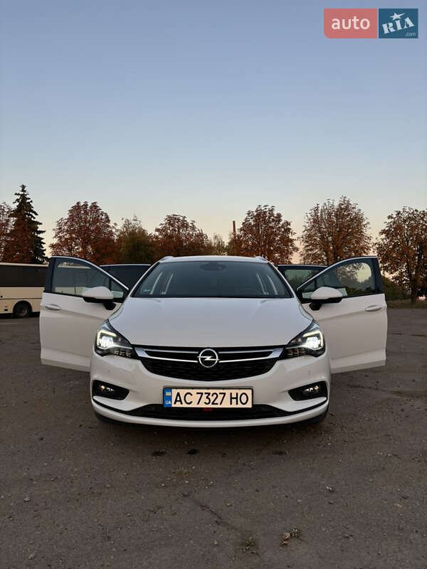 Універсал Opel Astra 2019 в Дніпрі