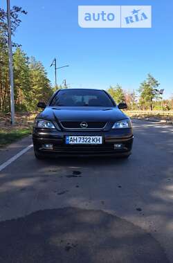 Седан Opel Astra 2002 в Славянске