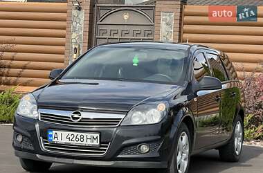 Универсал Opel Astra 2013 в 