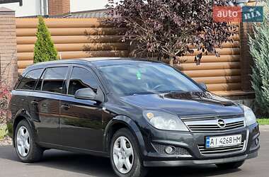 Универсал Opel Astra 2013 в 