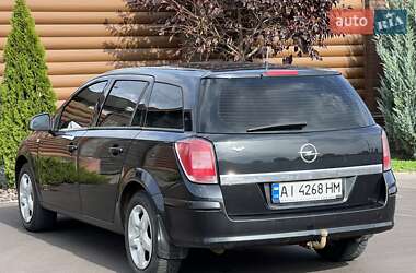Универсал Opel Astra 2013 в 