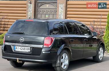 Универсал Opel Astra 2013 в 