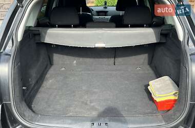 Универсал Opel Astra 2013 в 