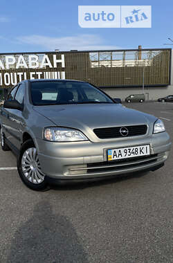 Седан Opel Astra 2007 в Киеве