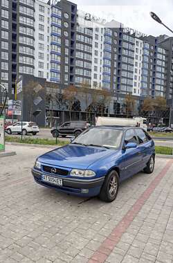 Хэтчбек Opel Astra 1996 в Ивано-Франковске