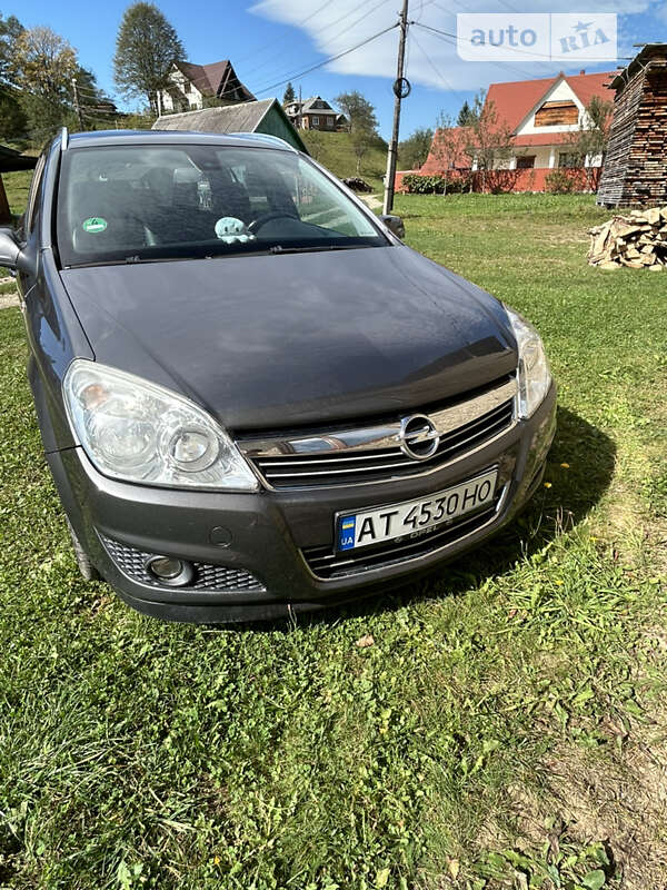 Универсал Opel Astra 2009 в Косове