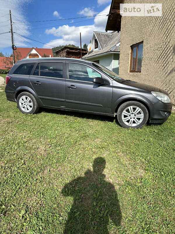 Универсал Opel Astra 2009 в Косове