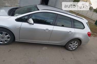 Універсал Opel Astra 2011 в Малій Висці