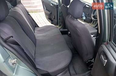 Седан Opel Astra 2006 в Івано-Франківську