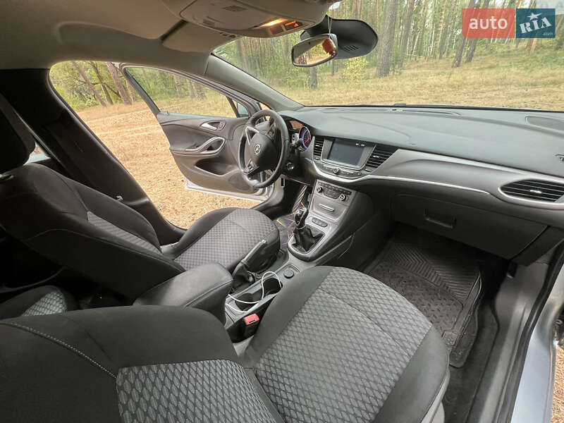 Універсал Opel Astra 2016 в Чернігові