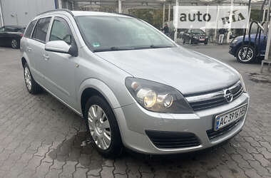 Універсал Opel Astra 2005 в Луцьку