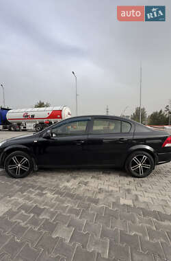 Седан Opel Astra 2013 в 