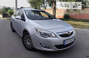 Универсал Opel Astra 2012 в Бердичеве