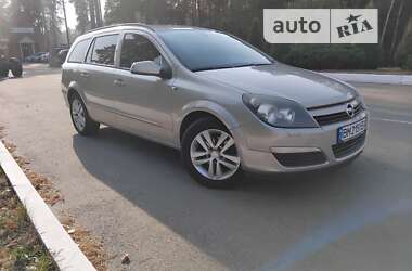 Універсал Opel Astra 2005 в Охтирці