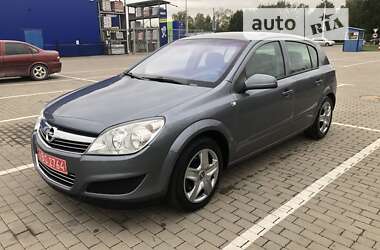 Хетчбек Opel Astra 2008 в Дубні