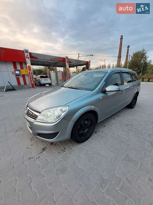 Универсал Opel Astra 2008 в Виньковцах