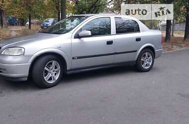 Седан Opel Astra 2002 в Киеве