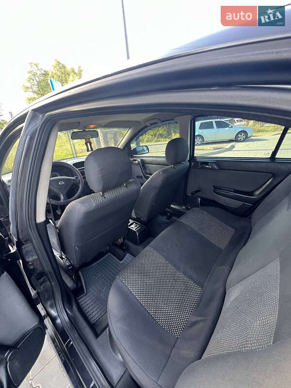 Седан Opel Astra 2007 в Бориславе