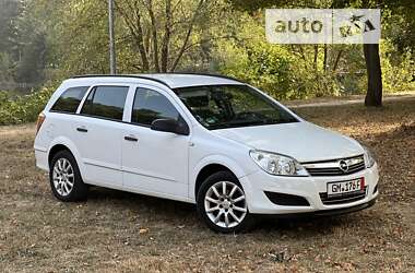 Универсал Opel Astra 2010 в Нежине