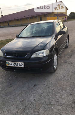 Седан Opel Astra 2007 в Почаеве