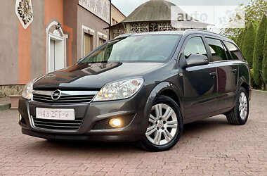 Універсал Opel Astra 2010 в Стрию