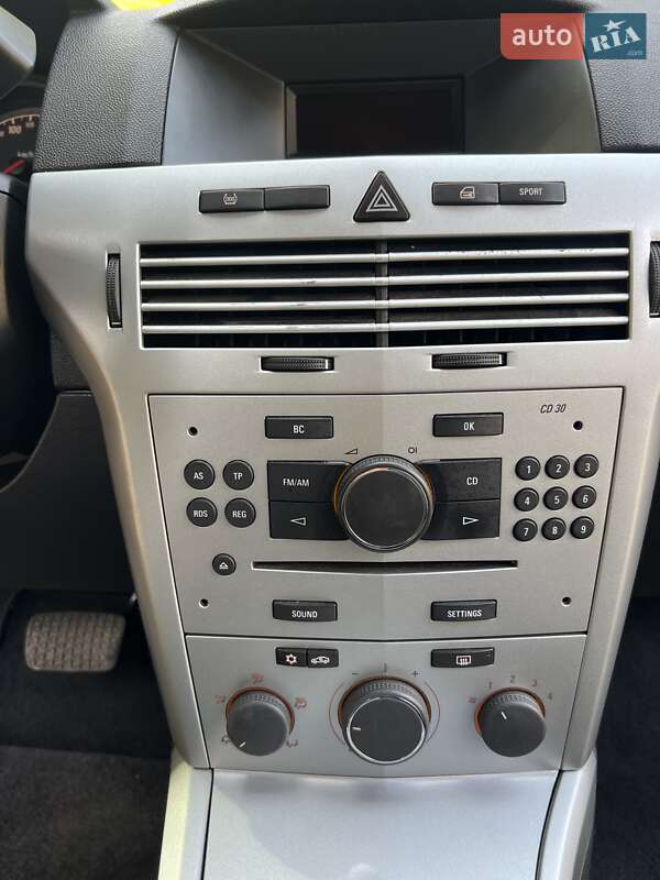 Универсал Opel Astra 2010 в Нежине фото 35 Универсал Opel Astra 2010 в Нежине