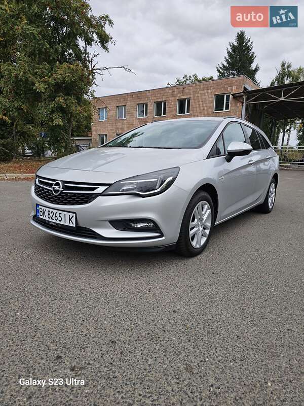 Универсал Opel Astra 2017 в Луцке