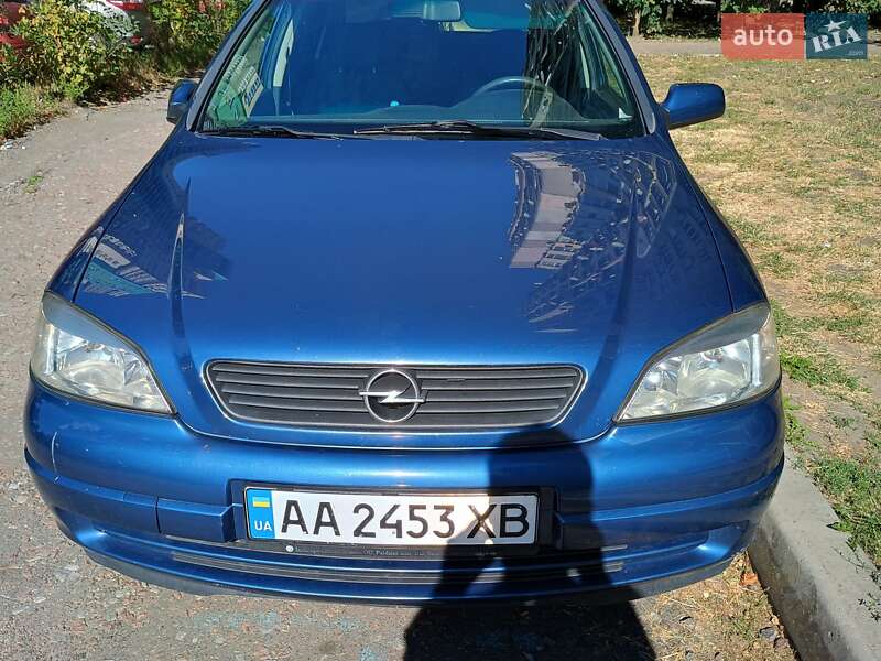 Седан Opel Astra 2002 в 