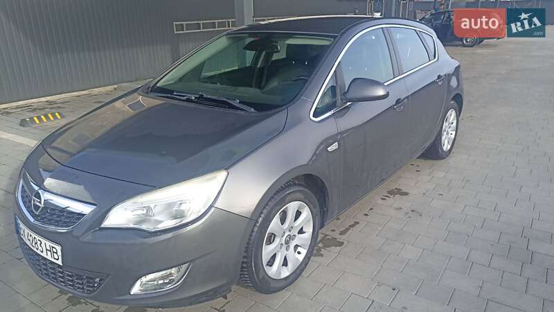 Хэтчбек Opel Astra 2012 в Каменец-Подольском