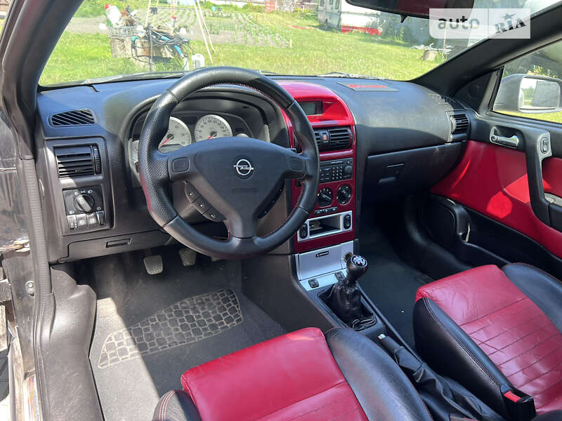 Кабриолет Opel Astra 2003 в Вараше