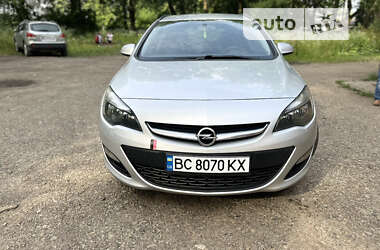 Універсал Opel Astra 2012 в Жидачові