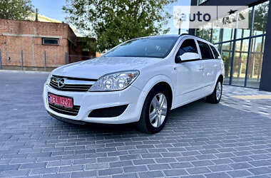 Універсал Opel Astra 2009 в Полтаві