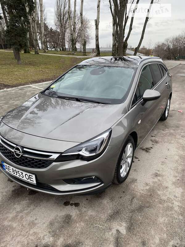 Универсал Opel Astra 2017 в Запорожье