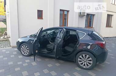 Хетчбек Opel Astra 2010 в Ужгороді