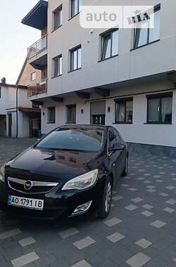 Хетчбек Opel Astra 2010 в Ужгороді