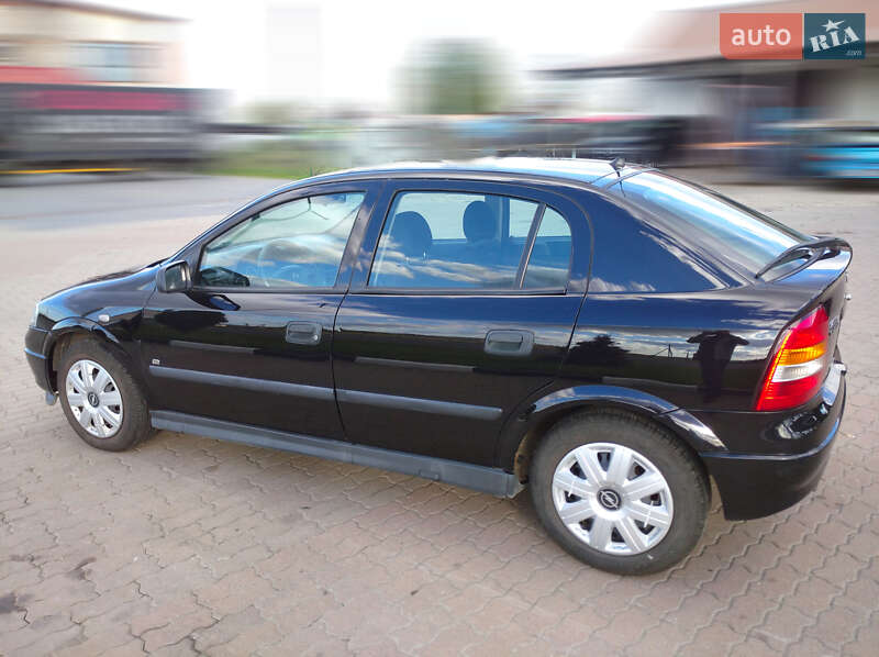 Opel Astra 2005