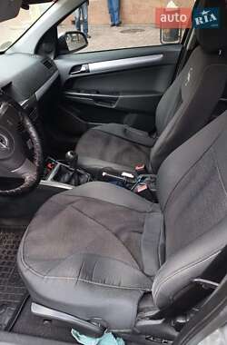 Универсал Opel Astra 2005 в 