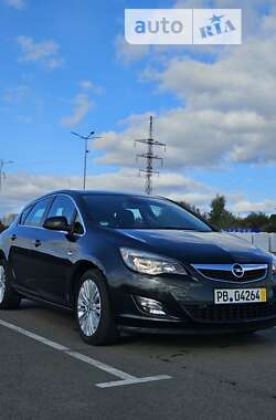 Хетчбек Opel Astra 2011 в Рівному