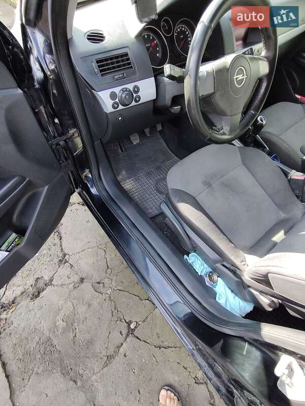 Универсал Opel Astra 2005 в Хмельницком