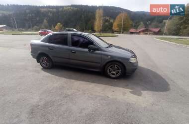 Седан Opel Astra 2008 в Верховине