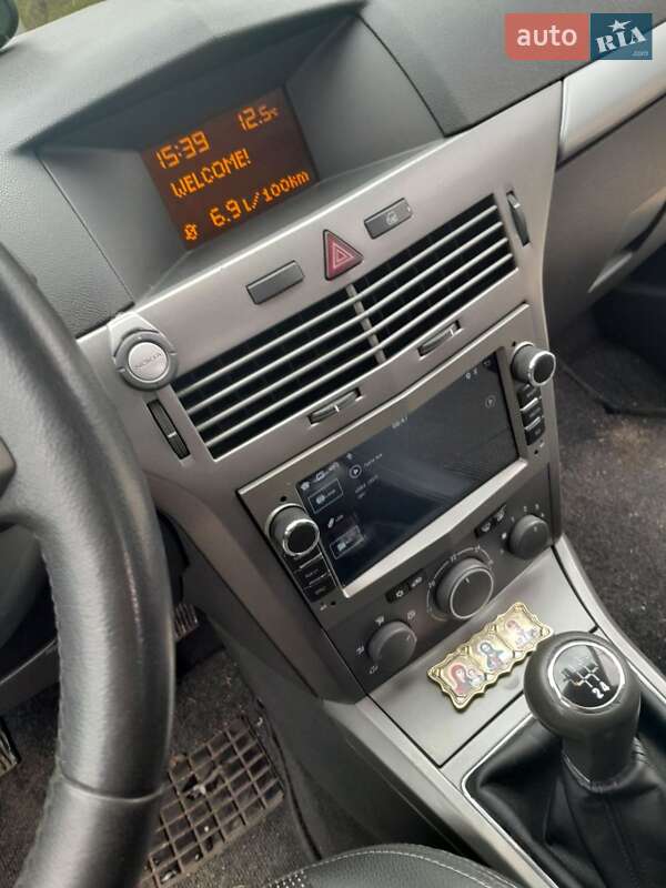 Універсал Opel Astra 2006 в Сокирянах
