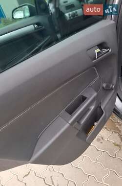 Універсал Opel Astra 2006 в 