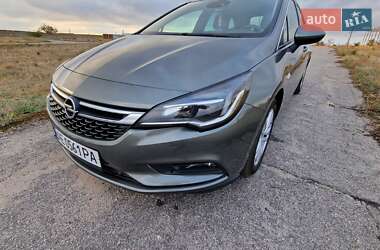 Универсал Opel Astra 2017 в Томаковке