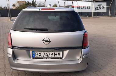 Універсал Opel Astra 2005 в Летичіві