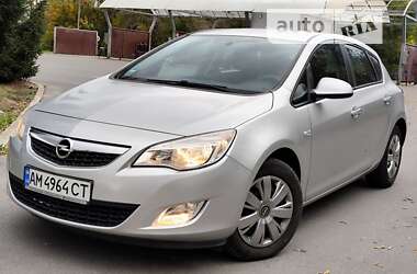 Хетчбек Opel Astra 2010 в Бердичеві