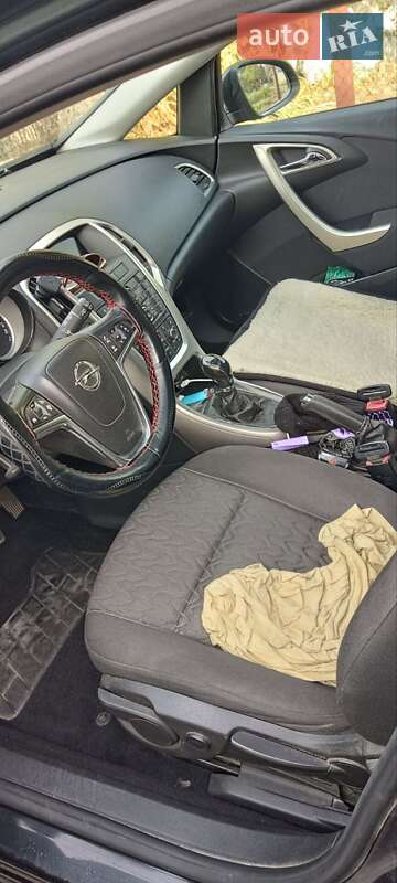 Універсал Opel Astra 2013 в Фастові