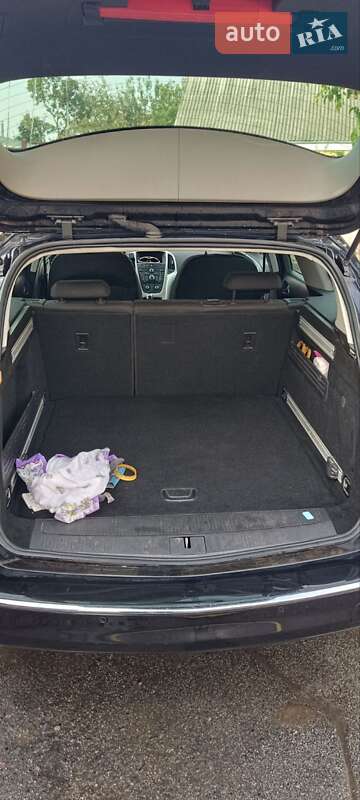 Універсал Opel Astra 2013 в Фастові