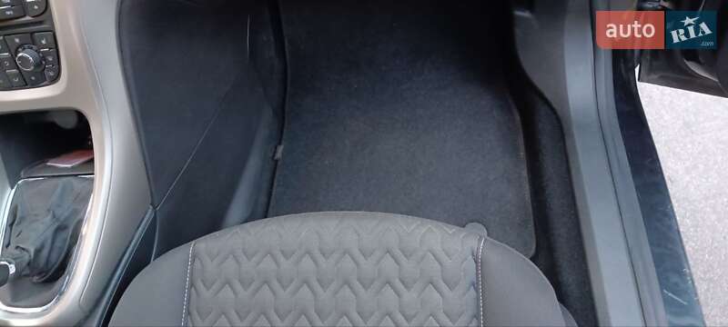 Універсал Opel Astra 2013 в Фастові