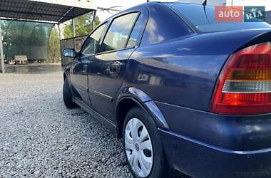 Седан Opel Astra 2000 в 