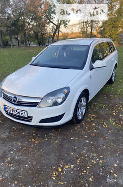 Универсал Opel Astra 2010 в Тернополе